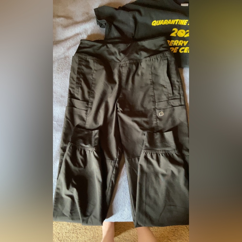 Jogger scrub pants